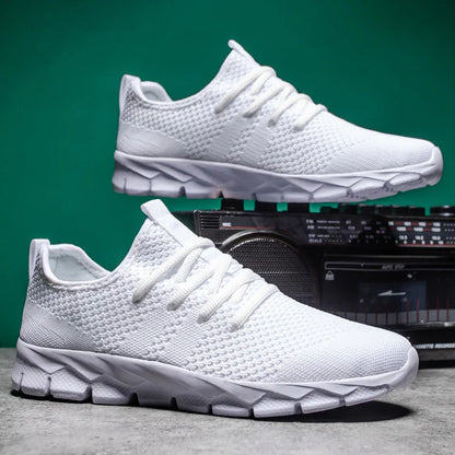 Men's shoes Four Seasons new plus size Flying weaving Lightweight Breathable Casual Sports Shoes Soft Sole Outdoor Running Shoes