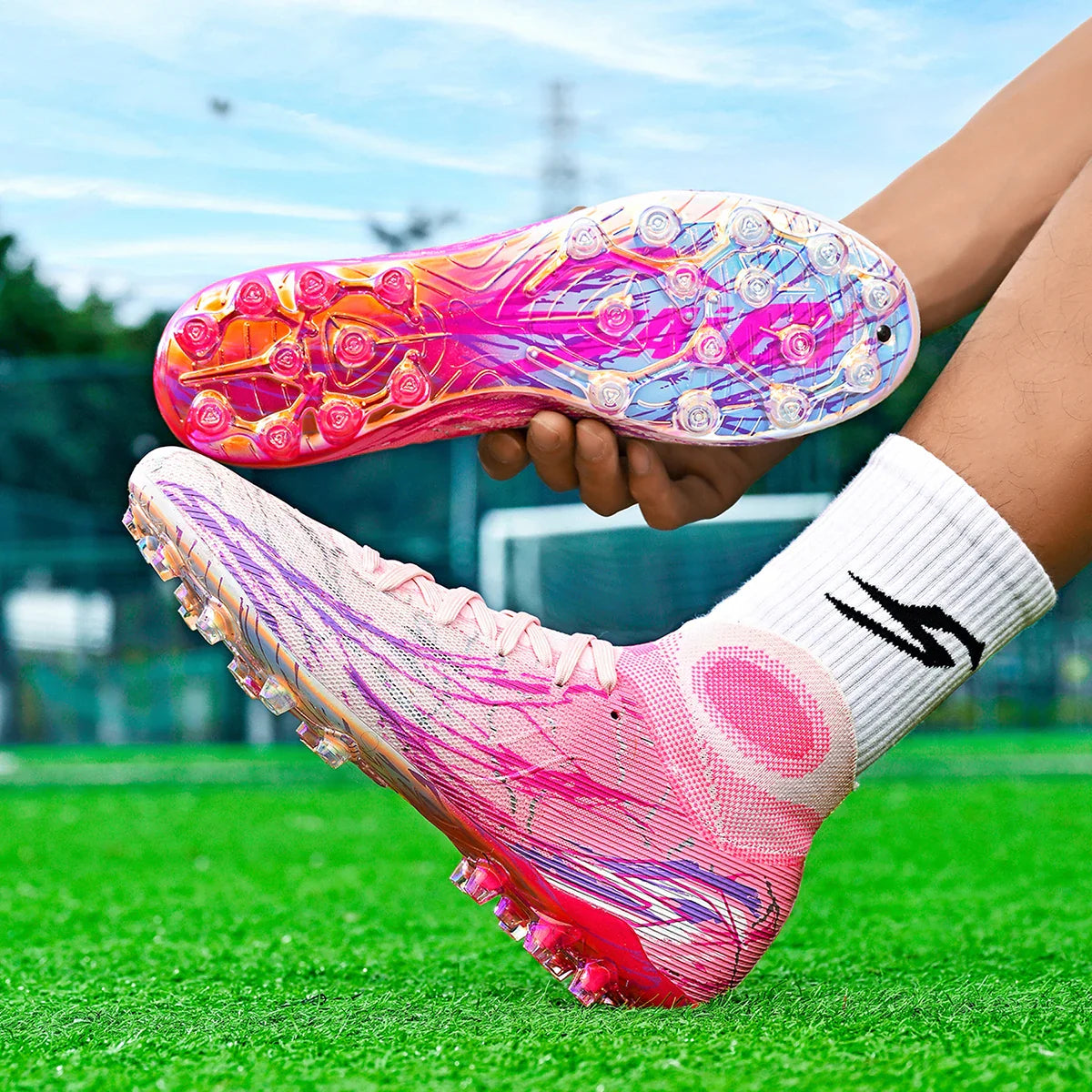 Breathable high top electroplated bottom soccer bootsFG long nails provide super strong grip and durability