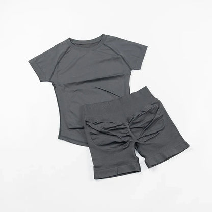 Seamless Yoga Set Fitted Workout Clothes Woman Gym Wear Short Sleeve Top Shirt Scrunch Booty Gym Shorts 2 Piece Sports Suits