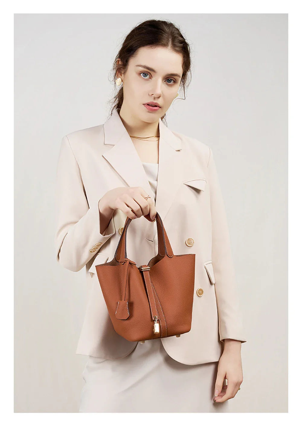 2025 Casual Fashion Female Genuine Leather Bucket Bag Luxury Handbag High-End Tote Bag Woman Cow Leather Mommy Bag & Metal Lock