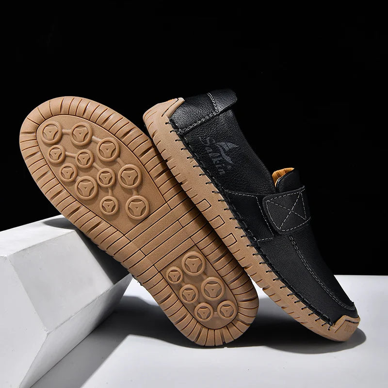 Handmade Men's Slip On Loafers Soft Leather Shoes Lightweight Breathable Driving Shoes Non Slip Daily Casual Outdoor Sneakers