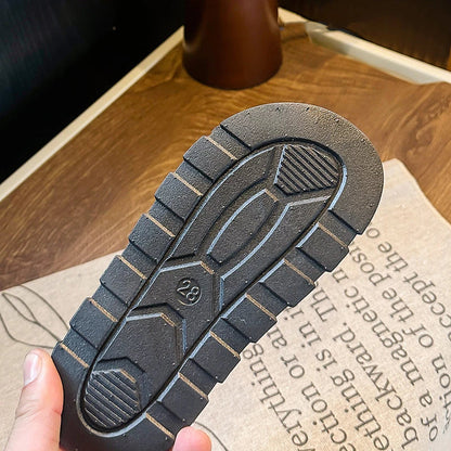 2025 Nice Straw Children Sandals New Arrivals Girls Appliques Metal Decos Sandals for Kids Girl Anti-kick Toe Beach Shoes I03242