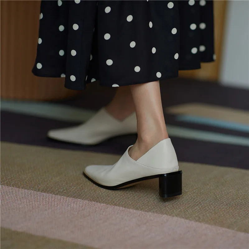 2025 Hot Sale slip-on Genuine Leather Women Pumps Square Toe Med Thick Heels Soft Upper Pumps Office Ladies Dress Shoes