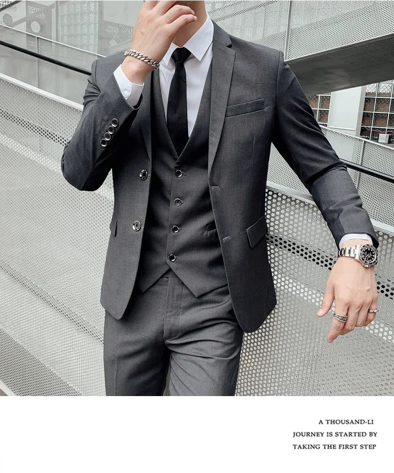 Suit Men's (Blazer+ Vest + Pants) 2025 Business Gentleman Fashionable and Fitted Casual Work Solid-color Wedding Best Man Suit