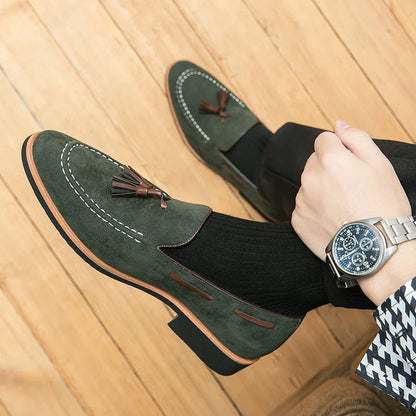 Versão coreana da tendência de mocassins masculinos de couro fosco britânicos sapatos casuais de couro com franjas respiráveis e slip-on