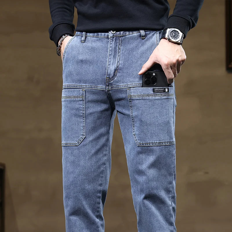 Calça Jeans Masculina Solta de Pernas Retas com Design Versátil de Seis Bolsos, Elástica e Confortável para Atividades ao Ar Livre, Caminhadas, Todas as Estações