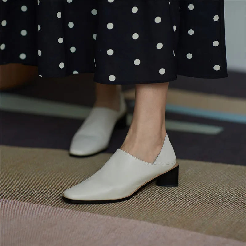 2025 Hot Sale slip-on Genuine Leather Women Pumps Square Toe Med Thick Heels Soft Upper Pumps Office Ladies Dress Shoes