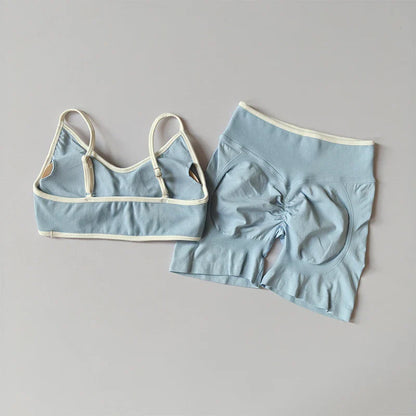 2PCS Yoga Suit Seamless with Chest Pad Tight Sports Bras and High Waist Shorts Outside Wear Running Exercise Fitness Yoga Set