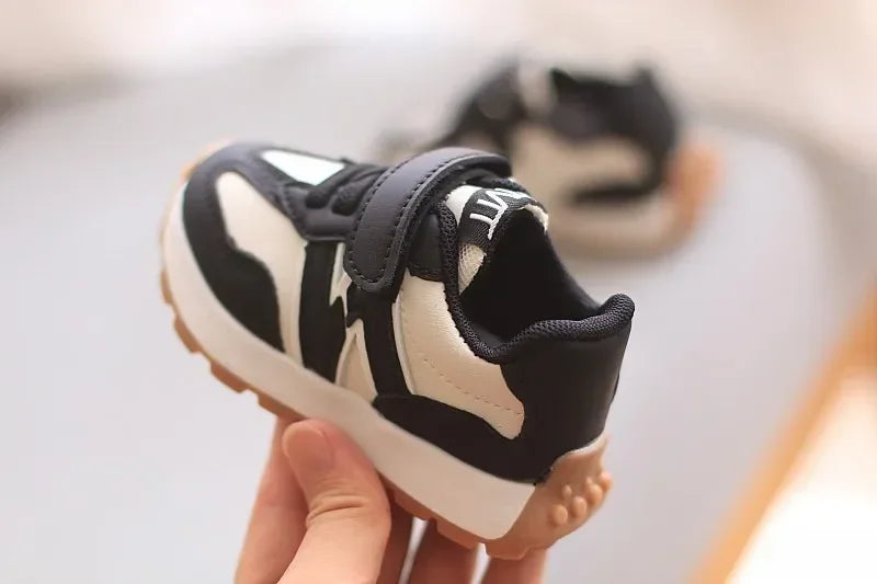 Children's Sneakers for Boy Lightweight Versatile Tennis Shoes for Girls Fashion Causal Kids School Running Basketball Shoes Hot