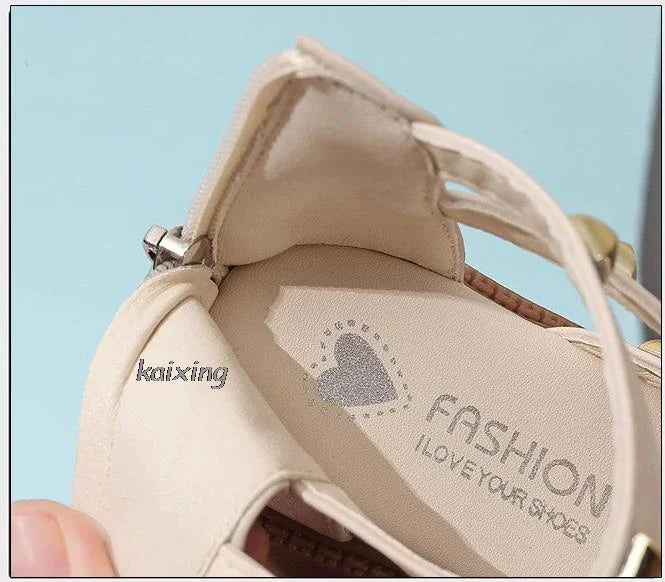 Summer New Kids Sandals Girls Princess Rivet Sandals Soft Children Beach Shoes Fashion Roman Sandals Size 21-36 Versatile