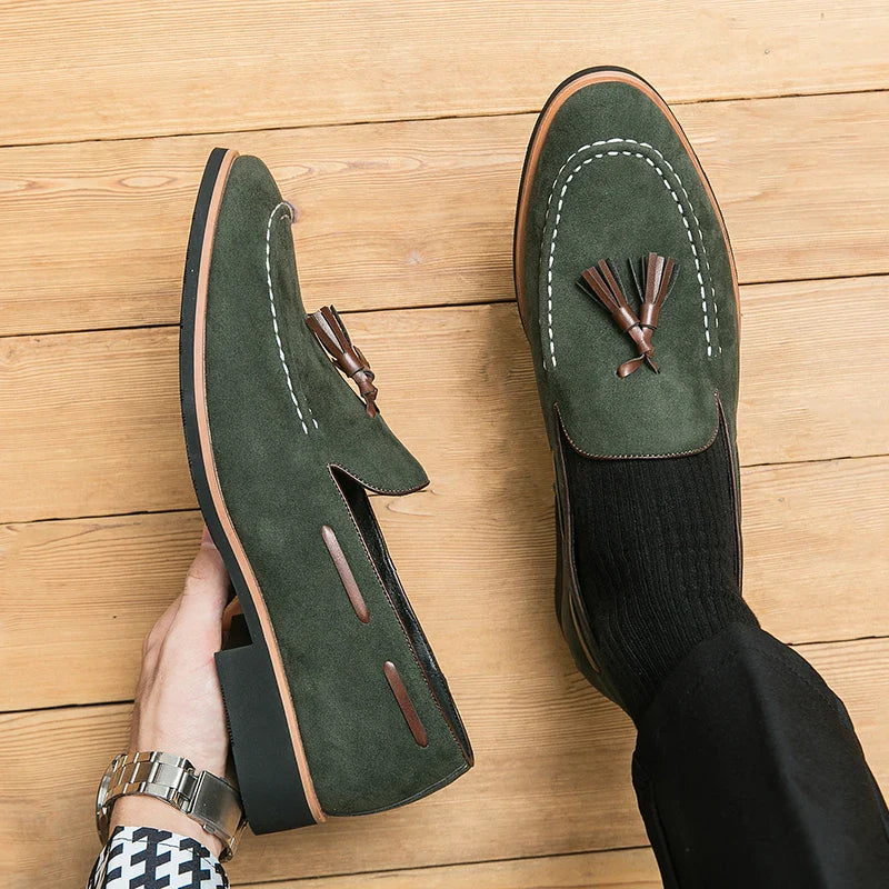 Versão coreana da tendência de mocassins masculinos de couro fosco britânicos sapatos casuais de couro com franjas respiráveis e slip-on