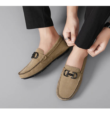 The 2025 new men's soft-soled comfortable casual shoes are versatile Lazy people can wear them on one foot Size 46 size 47
