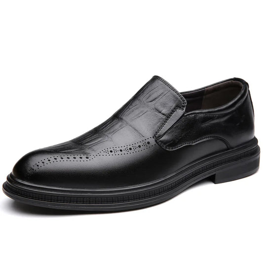 2026 Spring Autumn New Designer Brogue Shoes for Men Fashion Business Casual Shoes Male Solid Color Leather Shoe Loafers Man