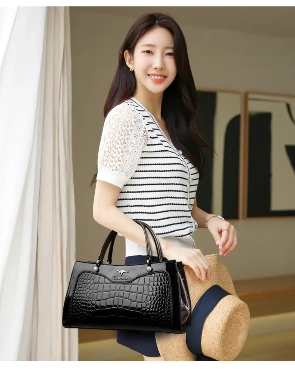 2024 Genuine High Quality  Luxury Handbag Designer Crossbody Bags for Women  Fashion Crocodile Pattern  Shoulder Bag Totes Bags