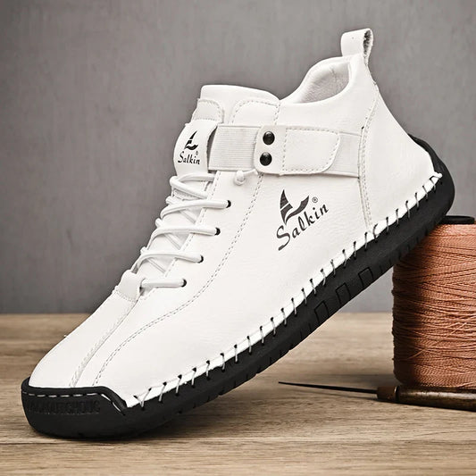 Novo Tênis Masculino Casual de Couro Artesanal 2025, Design de Tênis Masculino Respirável de Couro, Botas de Tornozelo, Caminhada ao Ar Livre Antiderrapante