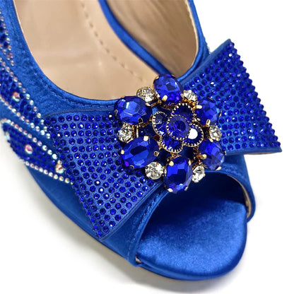 Conjunto Combinando Sapatos e Bolsas Italianos 2024 Peep Toe Salto Alto Cor Pêssego Laço Strass Sapatos Femininos para Festa