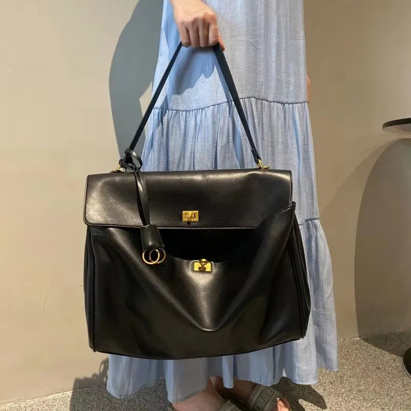1pc Luxury Calfskin Woman Shoulder Bags Autumn Winter Genuine Leather Women Totes Fashion portable Gold Buckle Women HandBags