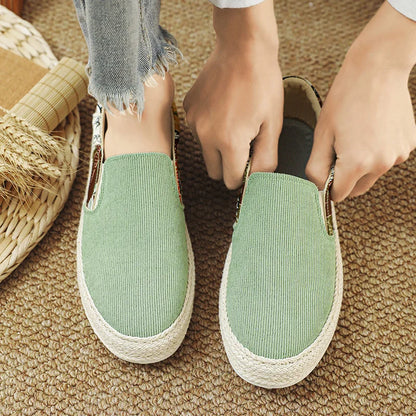 New men's youthful and trendy outdoor casual simple personality slip-on lazy casual shoes