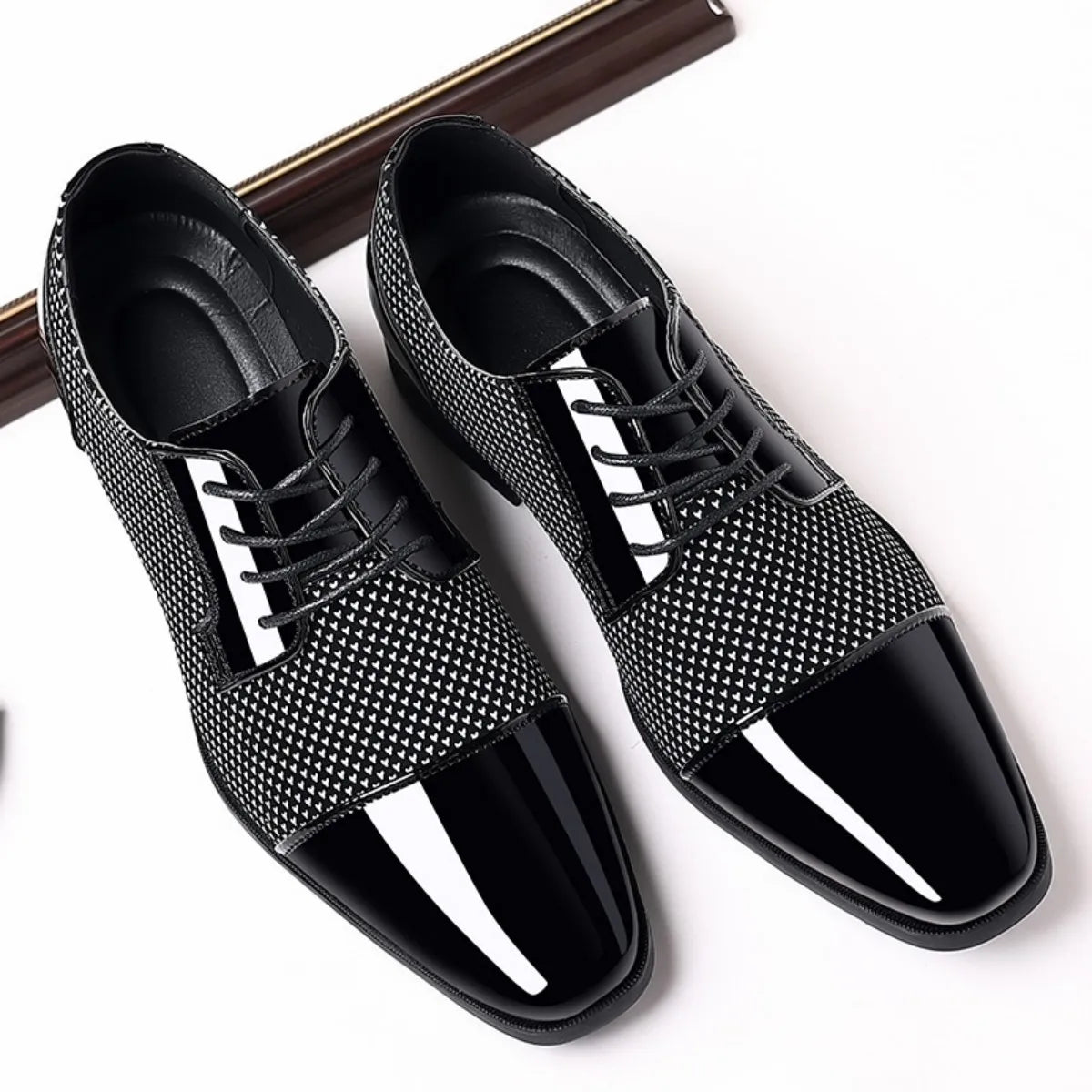 Men's Dress Shoes Classic Lace-up Formal Oxfords Modern Tuxedo Business Casual Scale Pattern Comfort Formal Shoes for Men