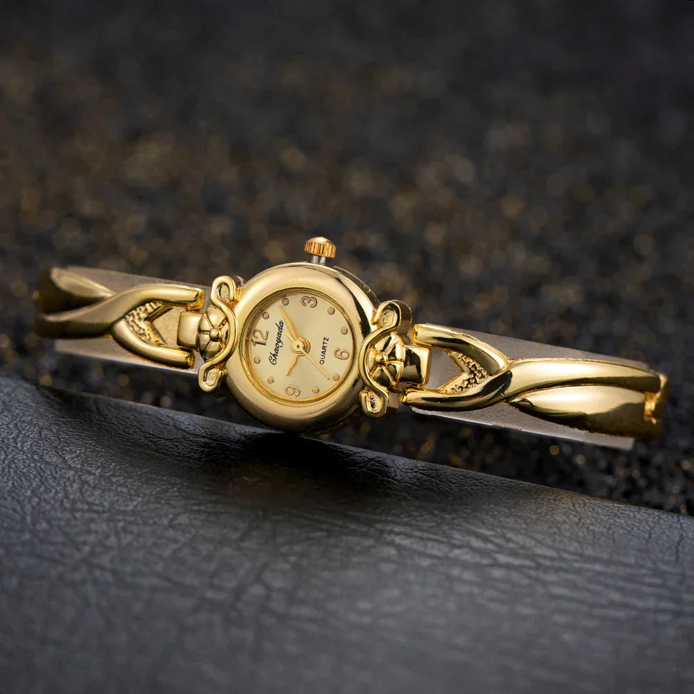 Women Bracelet Watch Mujer Golden Relojes Small Dial Quartz Leisure Popular Wristwatch Hour Female Ladies Elegant Relogio Clock