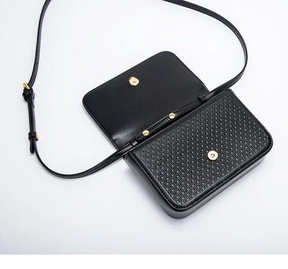 Women's Crossbody Bag 2024 New Flip Saddle Bag Simple Commuter Small Square Bag