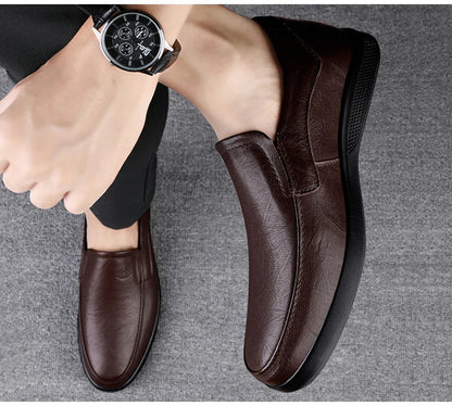 Men's Business Casual Shoes Handmade Layered Cowhide Rubber Bottom Leather Footwear for Office And Leisure
