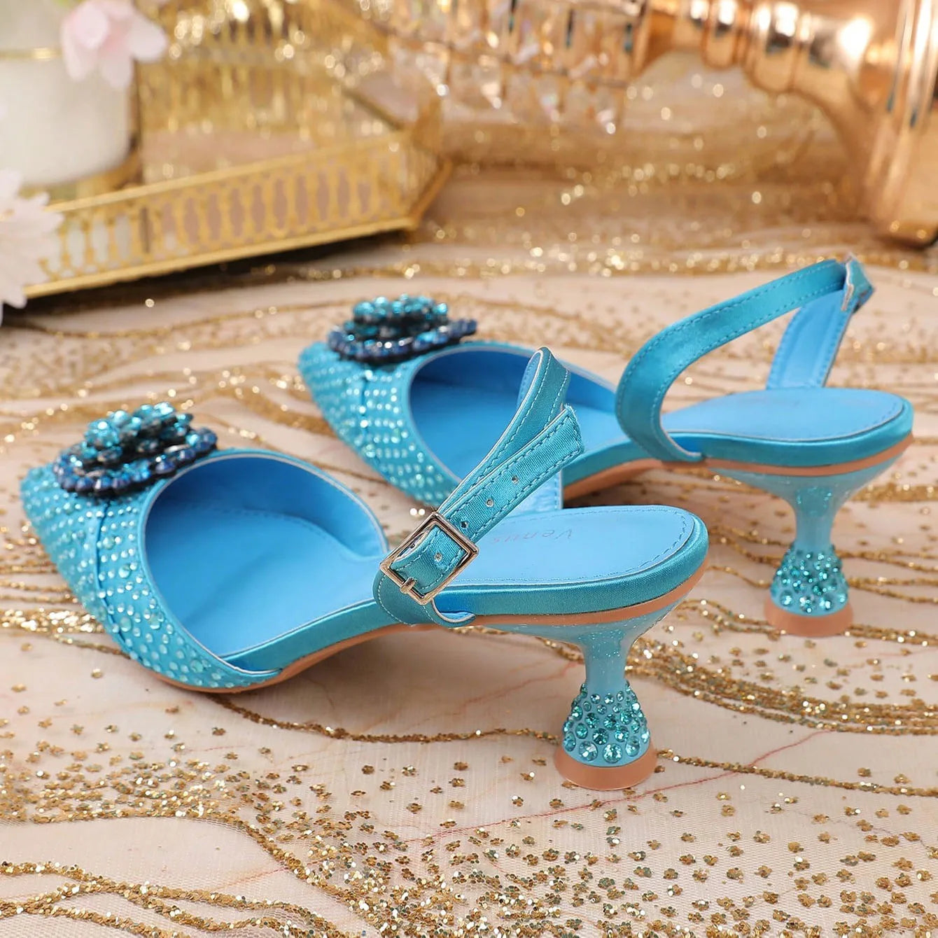 Deslumbrantes Sapatos de Salto Alto Femininos de Design Italiano para Casamento - Estilo Bico Fino com Detalhes de Strass para Festas Elegantes - Tamanhos Grandes