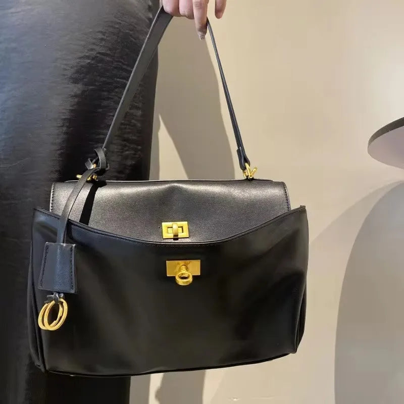 1pc Luxury Calfskin Woman Shoulder Bags Autumn Winter Genuine Leather Women Totes Fashion portable Gold Buckle Women HandBags