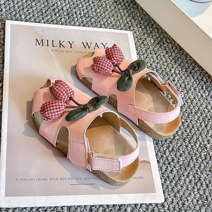2025 Children Sandals for Girls Summer New Fashion Korean Style Soft Bottom Anti-slippery Versatile Cut-outs Princess Beach Shoe