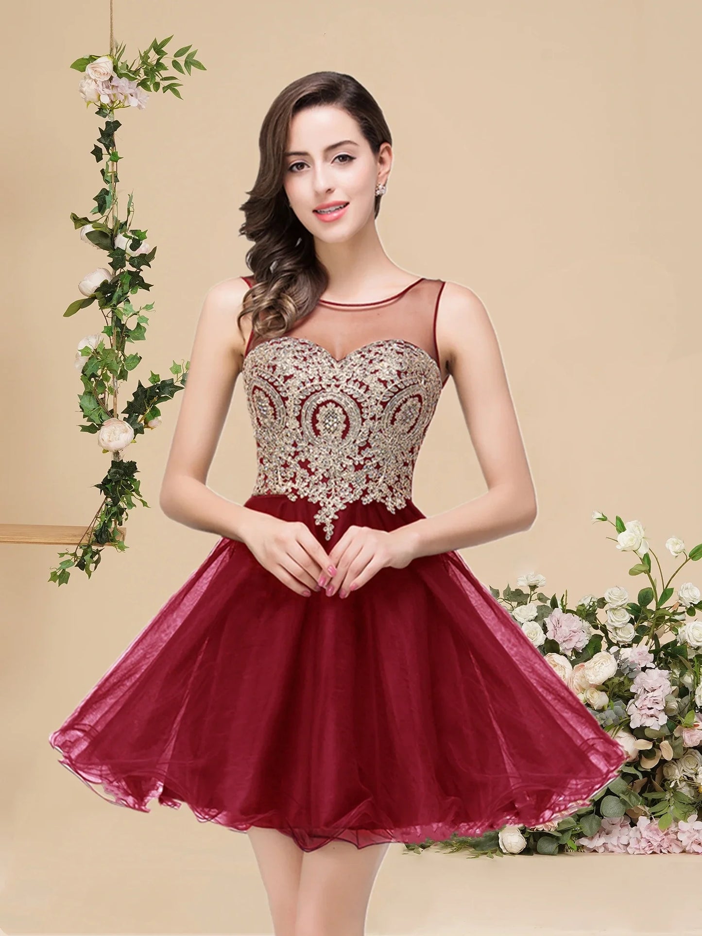 Vestidos Curtos Roxo de Baile com Apliques Dourados, Decote Ilusão A-Line, Mini Vestidos de Festa da Moda para Mulheres, Robe De Soirée