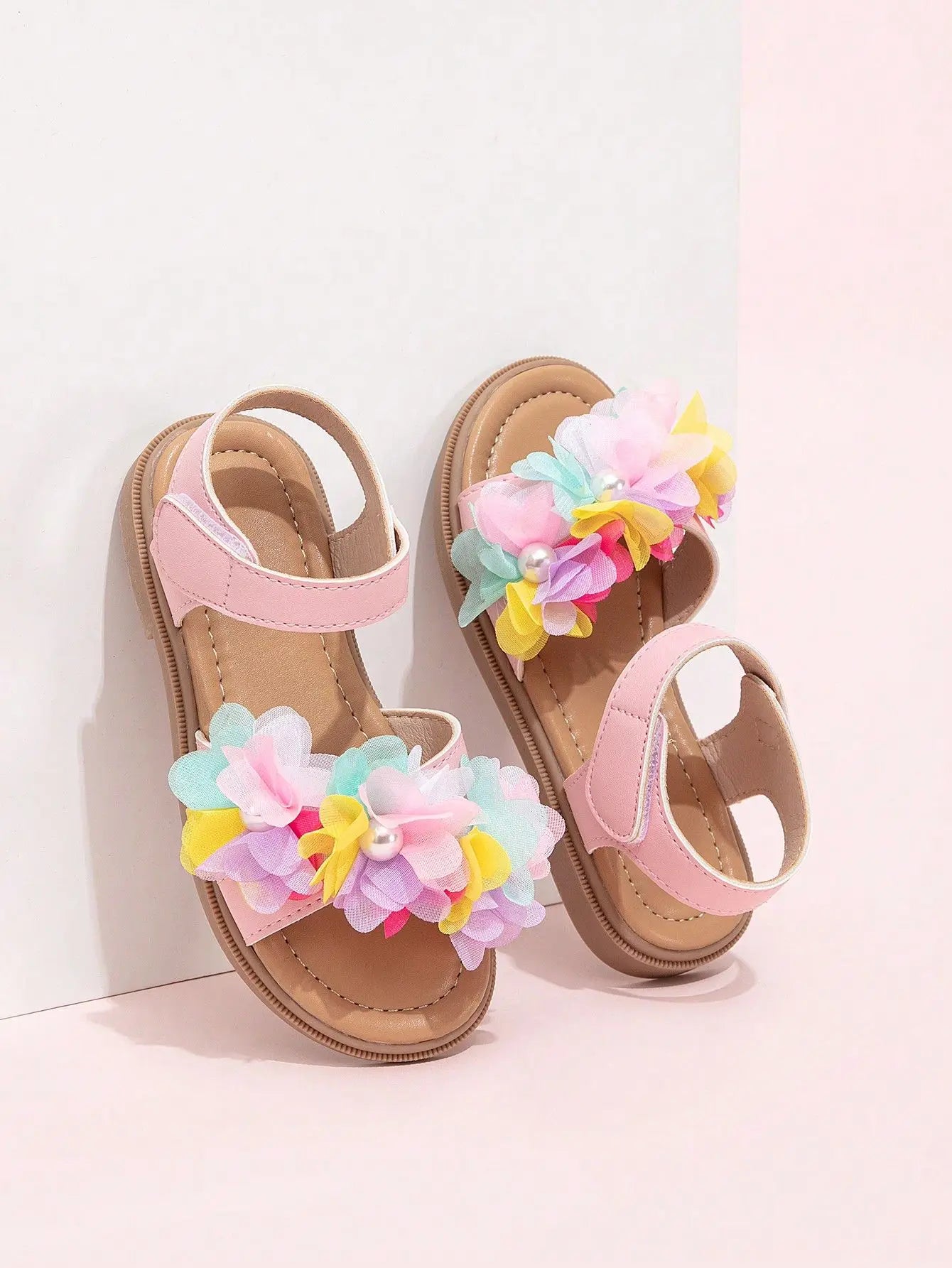 Cute Girls Sandals 2026 New Soft Hook & Loop Beige Kids Princess Shoes Casual Sandals Cute Children Shoes Non-slip