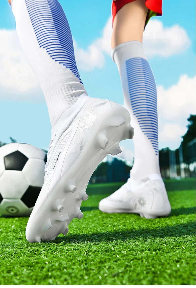 New Men Professional Soccer Shoes Unisex Ultralight Football Boots Training Wholesale Breathable Indoor Futsal Drop Shipping