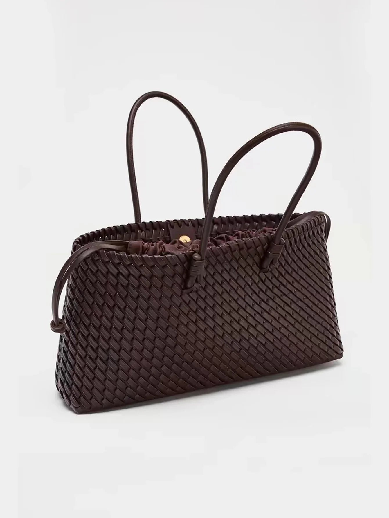 2025 new niche commuting woven hand-held shoulder bag, fashionable and versatile, super large capacity tote bag