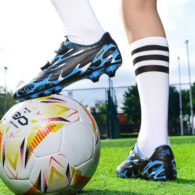 New Hot Kids Soccer Shoes School Football Boots Boys Girls Cleats Grass Sneakers Child Outdoor Athletic Training Sports Footwear