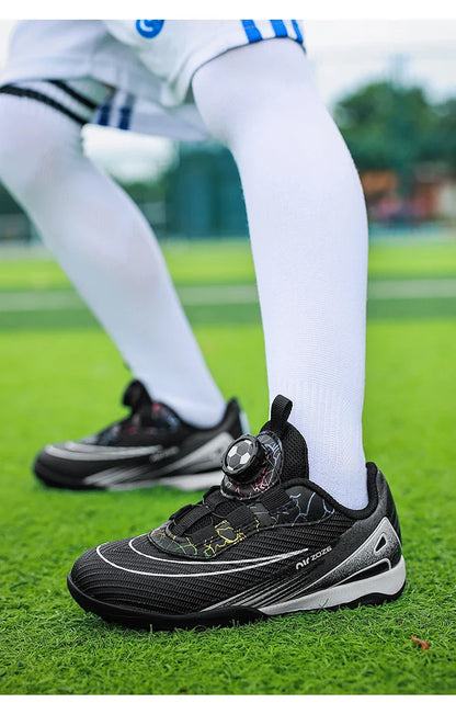 New Football Field Boots Boys Girls Indoor Society Football Shoes Futsal Non Slip Professional Fast Kids Soccer Cleats Sneaker