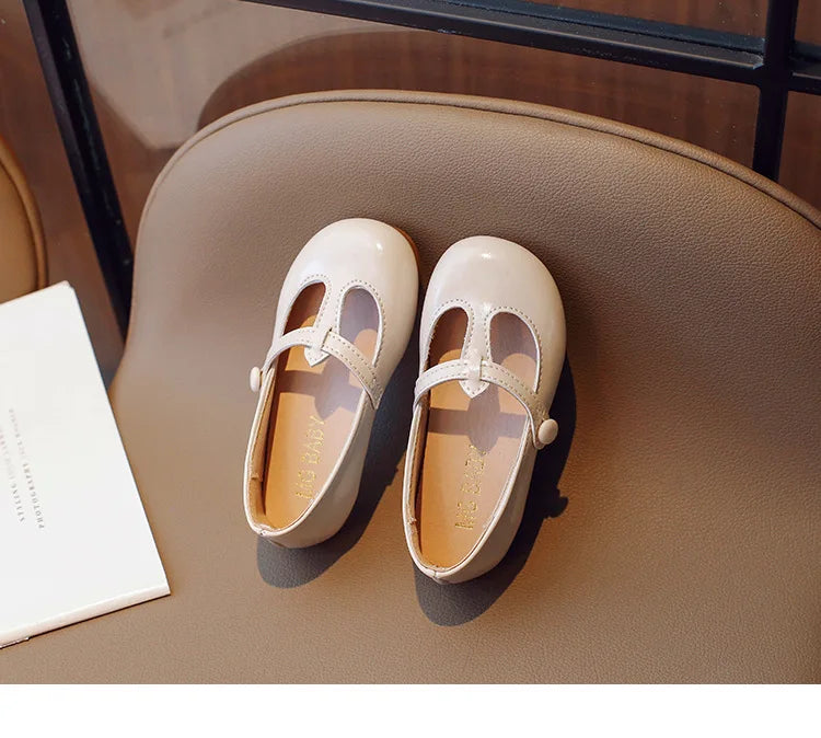 2025 new style soft soled leather shoes for little girls, fashionable and versatile princess shoes, children's college style