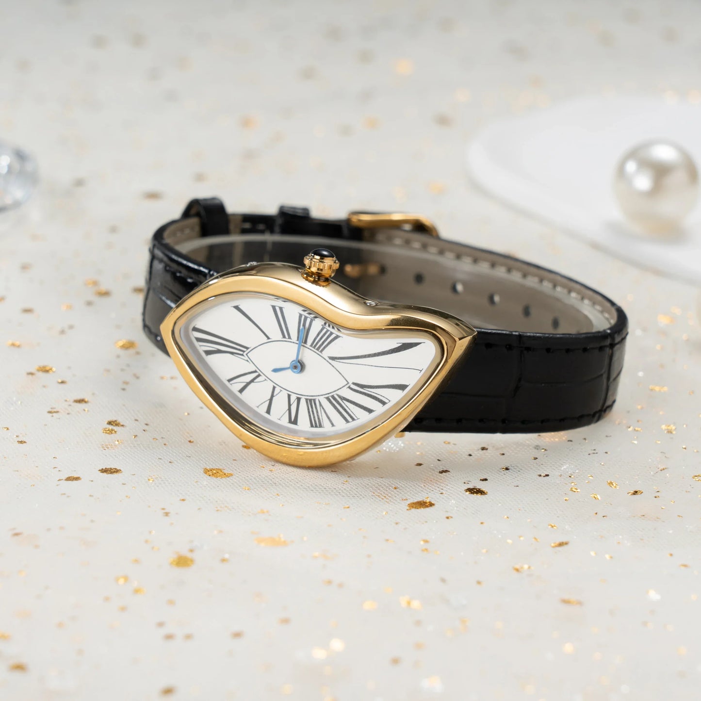 watches melt and twist y2k alien ladies and men Leather strap fashion advanced ins niche design quartz watch