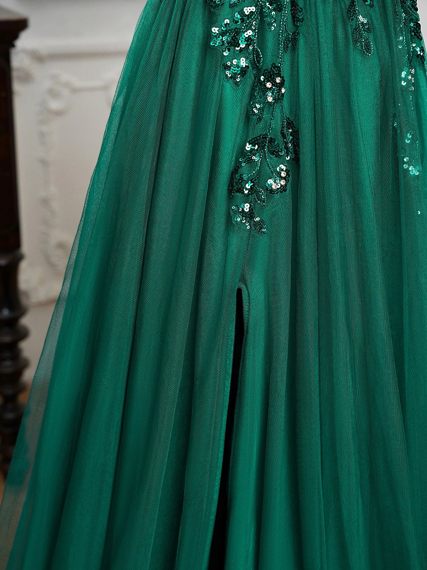 Sling Evening Dresses Prom Dress V-Neck A-Line Train High Split Gowns Sexy Spaghetti Straps Illusion Sequins Appliques