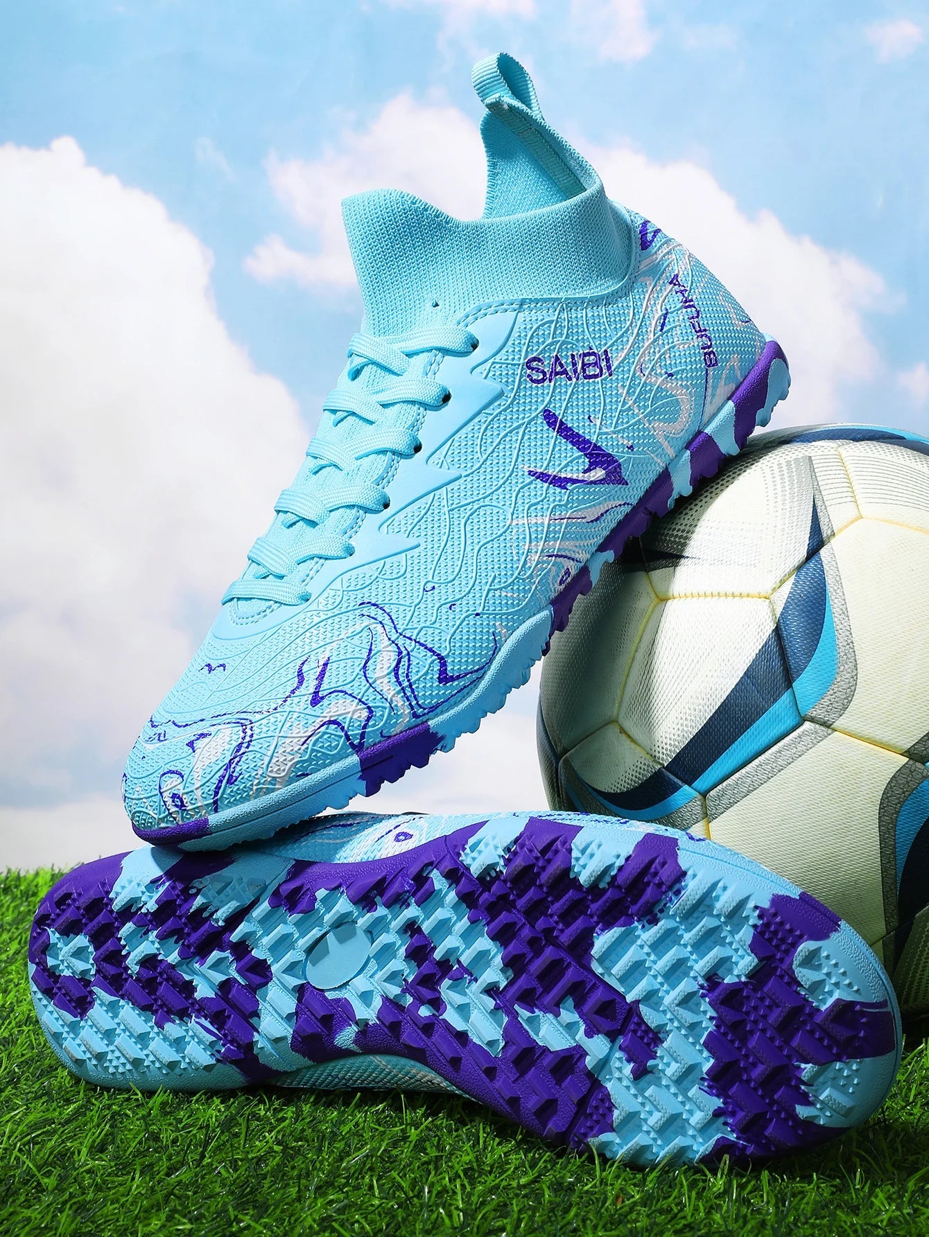 High-top football boots with long FG studs and TF studs,suitable for both men and women,featuring breathable and non-slip design