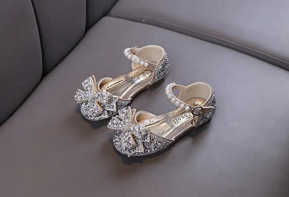 Luxury New Children Causal Dance Sandals Girls Rhinestone Flat Sandals Non-slip Fashion Kids Sequins Princess Performance Shoes