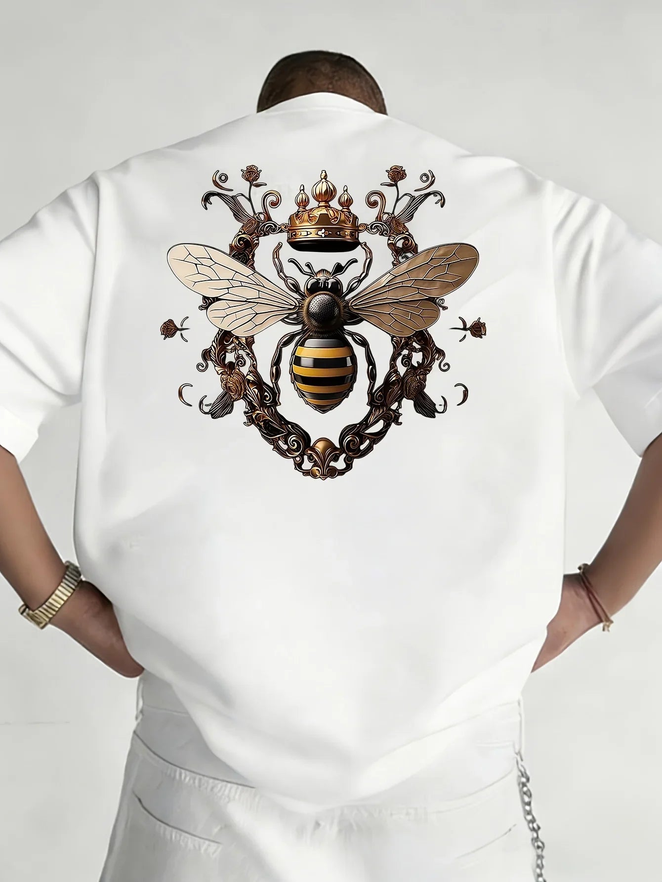 Ornate Royal Bee Print on Premium Soft 100% Cotton Mens T Shirt Perfect for Summer Outings and Casual Events