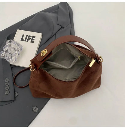 Korean suede bucket bag, women's casual commuting shoulder tote bag, autumn/winter 2025 new underarm set bag