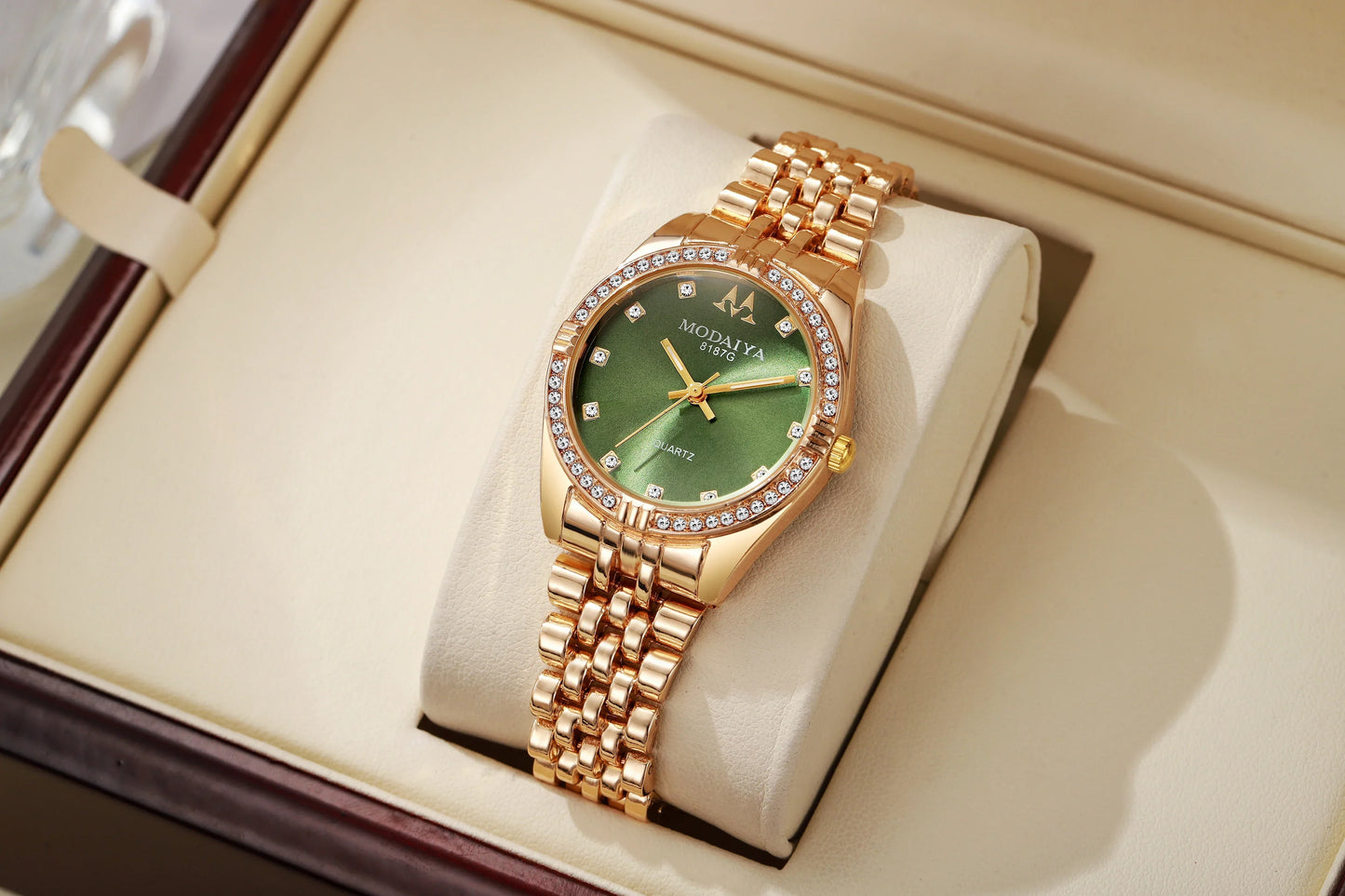 Women Watches Luxurious Quartz Sparkling Rhinestone Dial Dress Wristwatches for Ladies Relogio Feminino