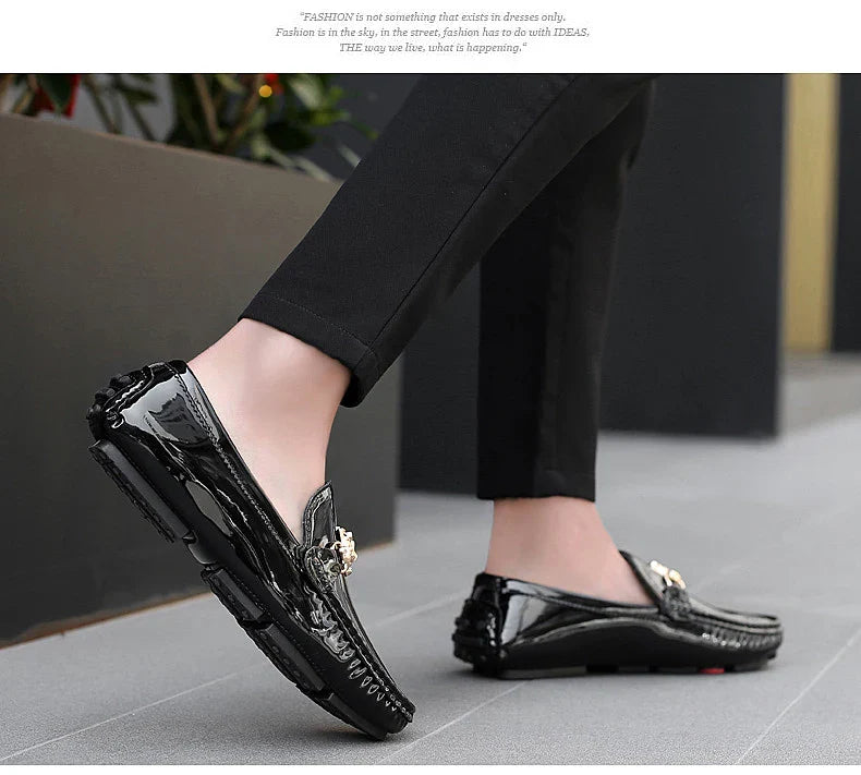 2025 Spring and Summer New Internet Celebrity Glossy Leather Peas Shoes Men's Large Size Slip-On Trendy Fashion Handmade Men's Shoes