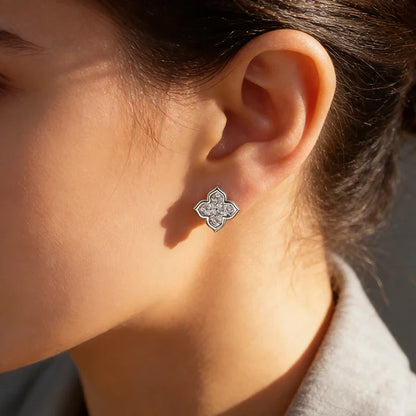Lucky Clover Full 1mm Moissanite Stud Earrings for Women s925 Silver Plated 18k Pass Diamond Test Dainty Ear Jewelry Gift