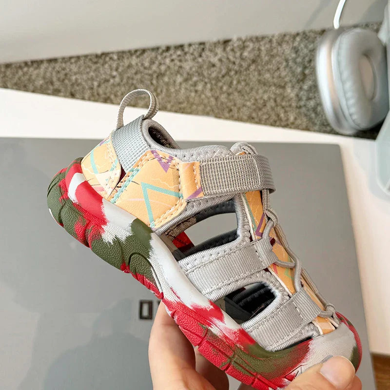 Children's sandals, boys' toe cover beach shoes, Summer 2025 girls' outdoor walking baby sports sandals