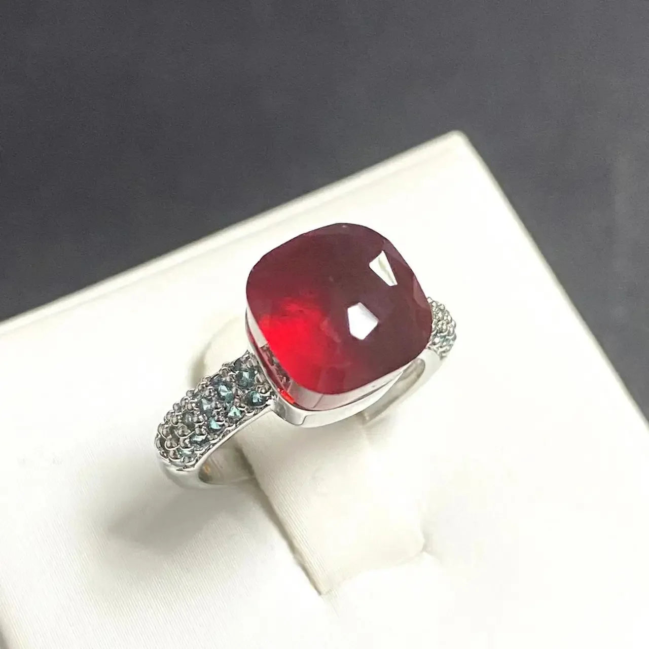10.6mm Classic Ring for Women Light Blue Zircon Blue Topaz Candy Water Drop Crystal Ring Platinum Plated Jewelry Gift