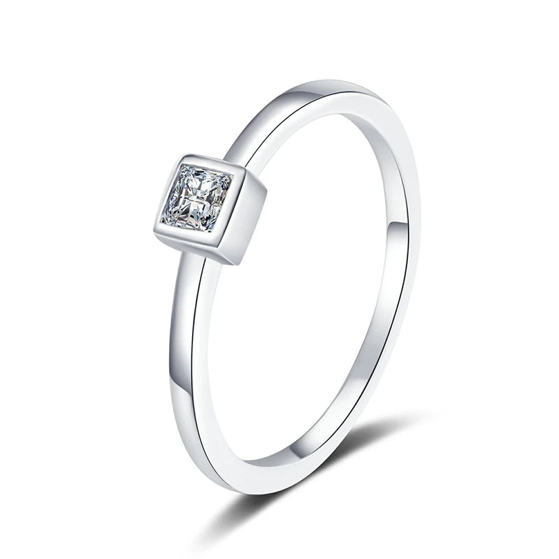 0.3CT 3*3MM Princess Cut Moissanite Rings for Women 100% Sterling Silver 925 Plated 18k Party Classic Jewelry Wholesale