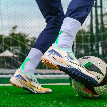 Men Football Shoes Comfortable TF Professional Football Boots Training Sneaker Ultralight Soccer Shoes