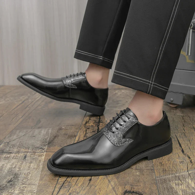 Fashion Designer New Men's Pointed Lace Up Oxford Shoes Male Wedding Dress Homecoming Formal Wedding Footwear
